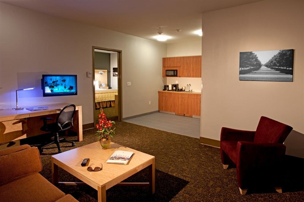 Spark By Hilton Artesia Exterior foto