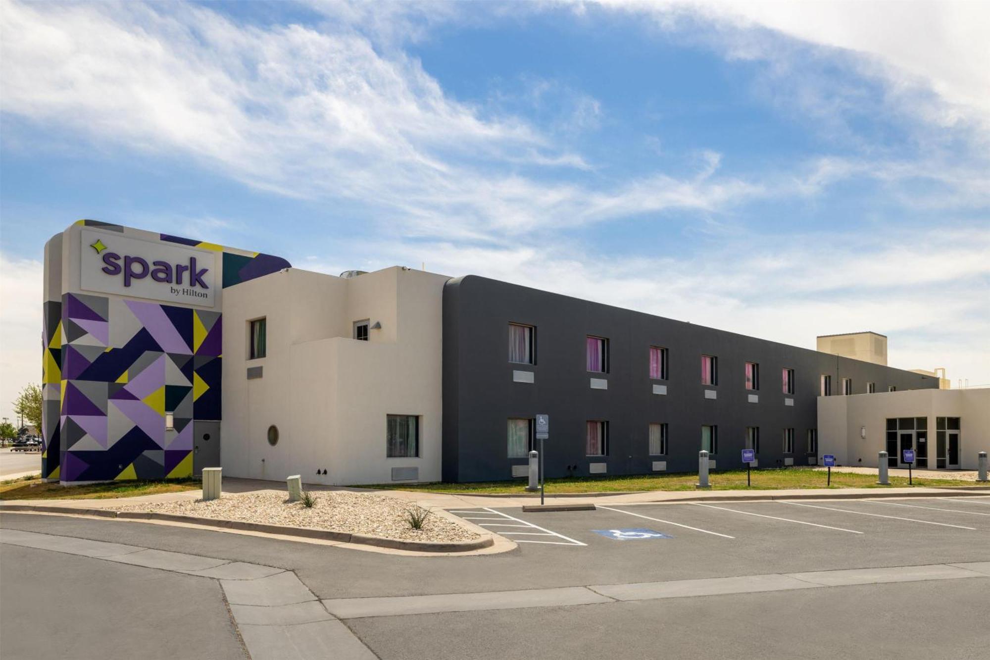 Spark By Hilton Artesia Exterior foto