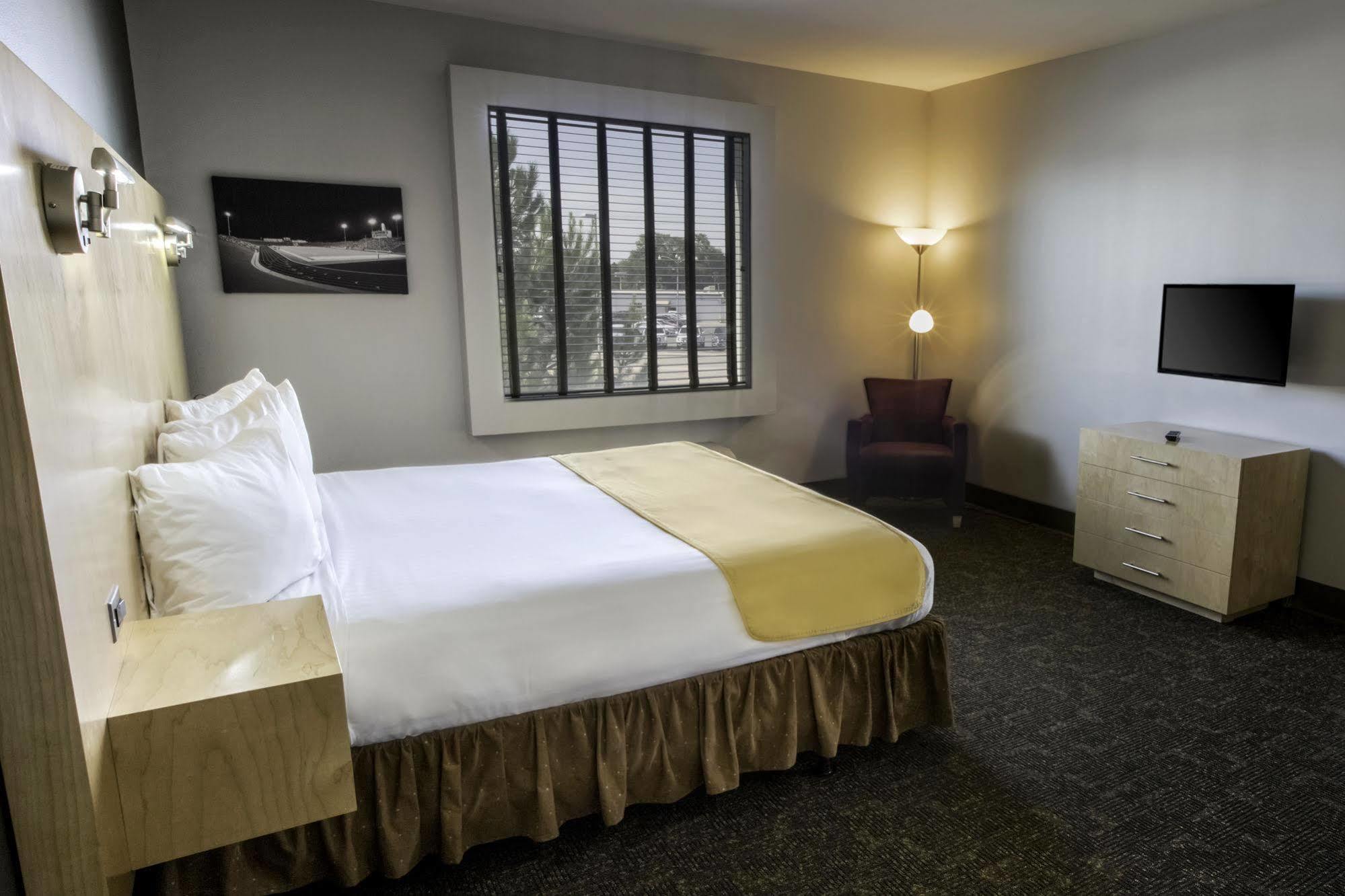 Spark By Hilton Artesia Exterior foto